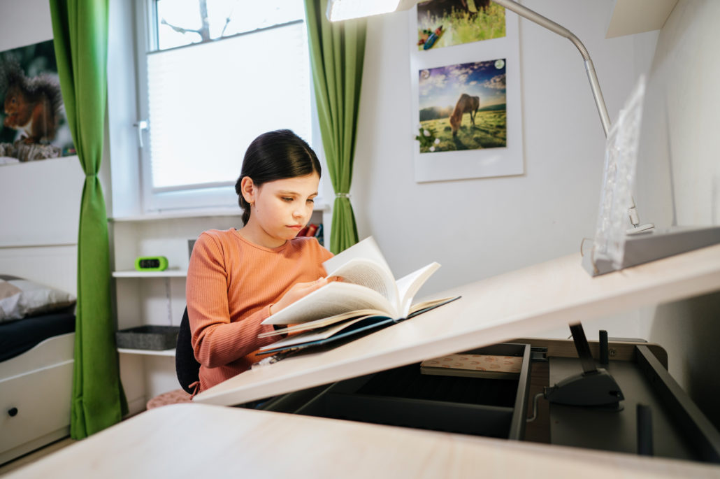 Revolutionize Home-Schooling With Ergonomic Kids' Desks For Improved Concentration 4 Moll moll Funktion 2021 Prime Emotion0033